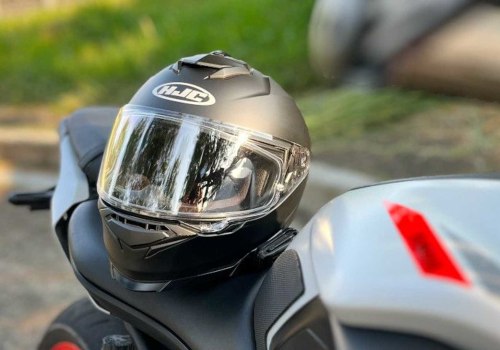 A Comprehensive Comparison of Motorcycle Helmet Features and Prices